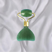 Rouleau de massage facial et oculaire en jade vert poli ODM, masseur Gua Sha en cristal imprimé au laser, anti-âge et blanchissant pour le visage, pour usage domestique