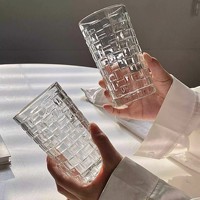 Verre résistant à la chaleur, tasse à eau moderne minimaliste gaufrée pour usage domestique, résistante aux hautes températures, couleur unie