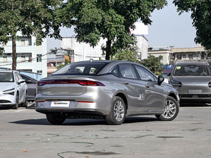 Coche eléctrico de 4 ruedas Coche eléctrico de alta velocidad completamente cerrado para adultos Conducción Coche eléctrico nuevo 130 km/<span class=keywords><strong>h</strong></span> en stock Aion <span class=keywords><strong>S</strong></span> EV Barato - Product Image 5