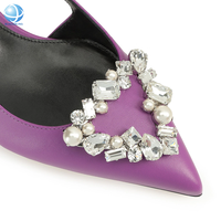 Breloques de chaussures en métal triangulaires brillantes avec boucles, clips de chaussures DIY en diamant et perles pour femmes, accessoires d'ornement pour chaussures