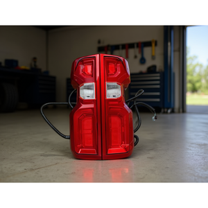 Luces Traseras LED Rojas para Modelos Chevrolet Silverado 16-22 y 19-21, Sistema de Iluminación Automotriz de Repuesto de 12V, Nuevo Estado - Product Image 1