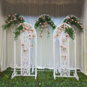 Set di 5 Decorazioni per Palco Matrimoniale all'Aperto, Nuovo Arco Decorativo Europeo in Ferro Battuto, Stile Inglese - Product Image 1