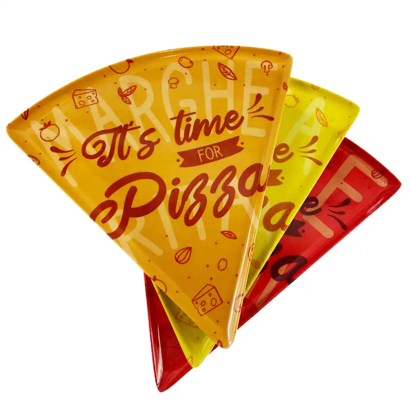 Assiettes de service à Pizza en mélamine irrégulière, forme triangulaire avec impression de Logo personnalisé de haute qualité