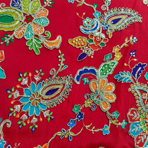 Ensemble moderne et élégant de haut et de lehenga choli en tissu crêpe brodé avec impression numérique, réversible et infroissable - Product Image 1