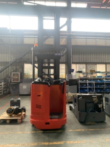 New 1.5T 2.0T Double Deep Reach Truck 1.6M-12M Single Reach Pallet Stackers Electric Scissors Reach ForkLift Truck Narrow Aisle - Product Image 5