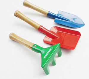 3 Pcs Outil <span class=keywords><strong>de</strong></span> jardinage pour enfants <span class=keywords><strong>Manche</strong></span> en bois Mini outils <span class=keywords><strong>de</strong></span> jardinage Truelle <span class=keywords><strong>Pelle</strong></span> Râteau Set pour enfants Filles Enfants Garçons - Product Image 5