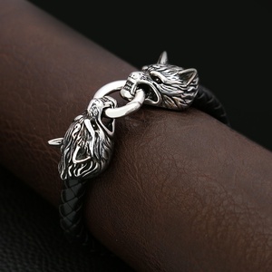 Pulsera vikinga con cabeza de lobo de cuero trenzado de acero inoxidable para hombre, joyería de metal pesado vintage de alta calidad, retro, sólida y duradera - Product Image 4