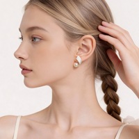 Boucles d'oreilles clous en cuivre électroplaqué brossé, spirales, accessoires d'oreille, sensation de luxe léger, boucles d'oreilles haut de gamme, mode de niche