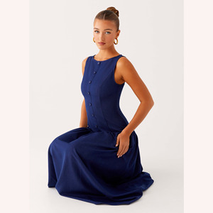 Модное женское летнее длинное платье из денима с французским вырезом, без рукавов, приталенное, с пуговицами, однотонное - Product Image 4