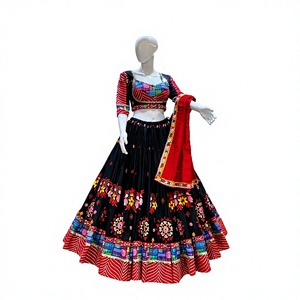 Lehenga Choli Indio de Algodón Puro con Bordado Vintage, Estilo Navratri, Prenda Étnica India y Pakistaní, Elegante para Fiestas - Product Image 1