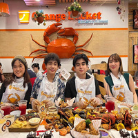 Bavoirs pour adultes homard crabe fruits de mer imprimés personnalisés bavoirs jetables de fruits de mer pour adultes en plastique pour restaurant