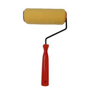 Rouleau de peinture de Type de verrouillage à vis de 7 pouces tissu polyester de couleur pêche jaune avec poignée en PP de couleur rouge ensemble de pinceaux de rouleau de peinture - Product Image 1