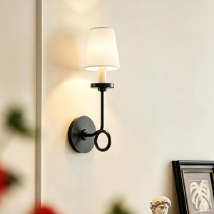 Lámpara de pared inalámbrica de metal cobrizo de estilo nórdico clásico; funciona con pilas, fuente de luz E14; adecuada para áreas de estar - Product Image 3