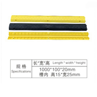 Ralentisseur de vitesse monobloc en plastique robuste Xinhong avec canal de 105 mm, 1000x252x35 mm, rampe antidérapante portable pour entrepôt en béton