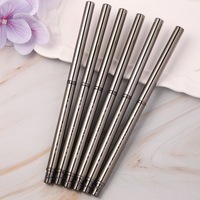 Pinceau à ongles double face personnalisé 2-en-1 avec têtes interchangeables pour le mélange de pigments ombrés et le liner, idéal pour le gel de construction