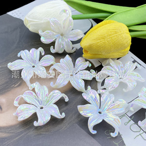 Pétales d'iris irisés en résine plastique, traitement nacré, accessoires de bijoux DIY, fournitures de perlage - Product Image 1