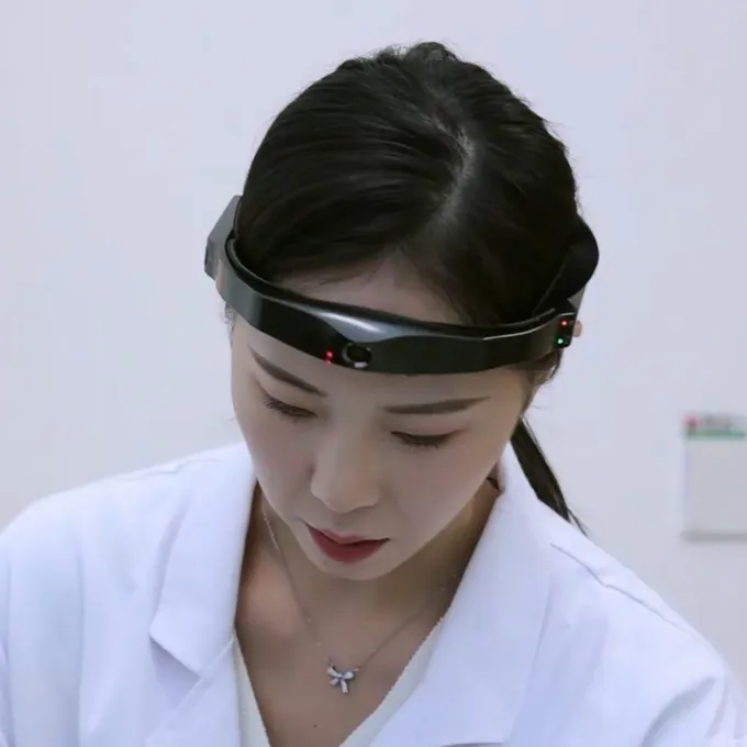 Le brevet d'action vidéo HD portable AI diagnostique les caméras caméra de tête chirurgicale médicale pour les appels vidéo et la diffusion en direct