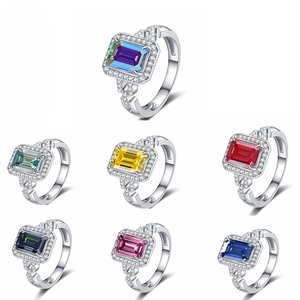 ขายส่งจากโรงงาน แหวนเงินแท้ 925 ประดับด้วยมอสซาไนต์ทรงเหลี่ยมมรกต 2 กะรัต คุณภาพ VVS GRA พร้อมใบรับรอง - Product Image 2