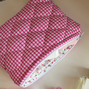 Cross-border large capacity cosmetic <b>bag</b>, fresh and portable travel cosmetic and skincare product storage <b>bag</b>, quilted flat - Product Image 2