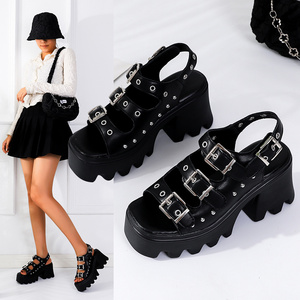 Dropshipping Logo personalizzato fibbia gotica sandali <span class=keywords><strong>con</strong></span> plateau da <span class=keywords><strong>donna</strong></span> estate sandali <span class=keywords><strong>con</strong></span> <span class=keywords><strong>zeppa</strong></span> alla moda <span class=keywords><strong>scarpe</strong></span> - Product Image 6