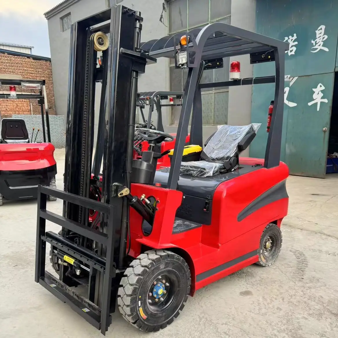 Fabrika toptan 500kg 800kg 1ton mini forklift lityum pil 48v küçük forklift kalite ikinci el forklift satılık