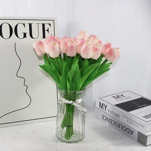 Nuovi Fiori di <span class=keywords><strong>Tulipano</strong></span> Artificiali Realistici in PU, Fiori Artificiali in Seta, Tulipani Effetto Reale per Decorazioni Domestiche e Matrimoni - Product Image 3