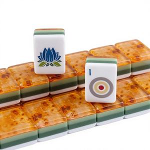 Juego de Fichas de Mahjong Americano Miss 160 Acrílicas de Lujo de 4 Capas Personalizadas de Viaje Grabadas en Azul, Verde, Morado, Amarillo y Rosa para Navidad - Product Image 2