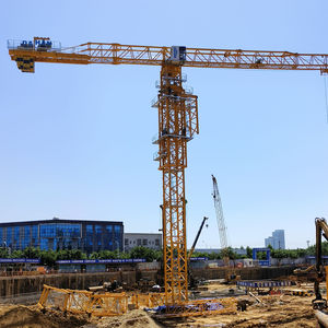 Grue à tour à plateau plat DAHAN QTZ500(8530) de haute qualité, 25 tonnes, avec moteur, moment de levage de 500 t.m, hauteur de levage de 350 m, portée de 85 m - Product Image 3