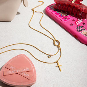 Colgante de Cruz de acero inoxidable en <span class=keywords><strong>tono</strong></span> dorado de 18 quilates, collar de cadena de eslabones de doble capa Vintage de moda de circón blanco, geométrico silencioso - Product Image 6