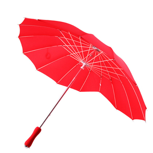 <span class=keywords><strong>Parapluie</strong></span> Souvenir de Mariage Droit Rouge en Pongee 190T, 105cm*16 baleines, <span class=keywords><strong>Forme</strong></span> Cœur, Manuel, Cadeaux d'Affaires, 16 Baleines, Tige en Alliage d'Aluminium - Product Image 3