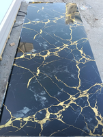 Detalles de Piedra Realistas, Construcción Duradera de PVC. Impermeable y Resistente a la Humedad. Fácil Mantenimiento.