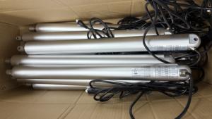 محرك خطي أنبوبي مقاوم للماء IP66 بحمولة قصوى 5000 نيوتن (1100 رطل) وشوط 300 مم مع استشعار هول للتغذية الراجعة للموضع - Product Image 2