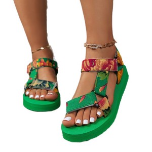 Sandales d'été pour femmes à semelle épaisse, style européen et américain, imprimé large, légères, à bout ouvert, en stock - Product Image 1