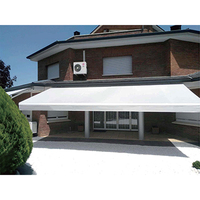 Pergola de terrasse rétractable motorisée de style moderne avec toit électrique en PVC et structure en alliage d'aluminium, auvent rétractable
