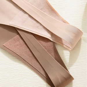 Ropa Interior Sexy de Fabricación OEM y ODM al por Mayor con Logo Personalizado Estilo Tanga Sexy Sencilla Sensación de Hielo Cómoda y Transpirable para Mujer - Product Image 5