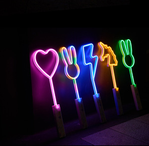 <b>LED</b> 45cm Neon Glow <b>Sticks</b> for Concerts Heart-shaped Handheld Plastic <b>Light</b> <b>Sticks</b>-Battery Operated Adult Indoor Use - Product Image 2