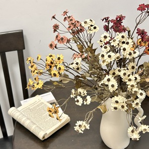 <span class=keywords><strong>Bouquet</strong></span> de marguerites <span class=keywords><strong>artificielles</strong></span> vintage en soie, fausses <span class=keywords><strong>fleurs</strong></span> de champ séchées, aspect naturel, pour la décoration de la maison et de mariages - Product Image 1