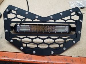 Parrilla de rejilla de malla de parachoques delantero de aluminio negro con luz Led de 11 pulgadas para <span class=keywords><strong>Can</strong></span> <span class=keywords><strong>Am</strong></span> <span class=keywords><strong>Maverick</strong></span> <span class=keywords><strong>X3</strong></span> 2016-2021 - Product Image 3