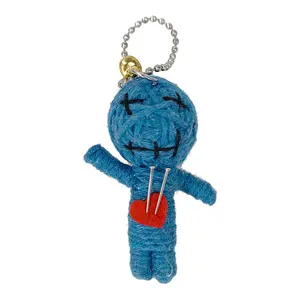 Ucuz mini voodoo bebek oyuncak anahtarlık özel el yapımı pamuk ipliği dize voodoll bebek logo ile