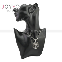 Bijoux anciens, pendentif médaille en acier inoxydable doré avec charme Saint-Georges et le dragon, symbole de la bonne défaite du mal, accessoires