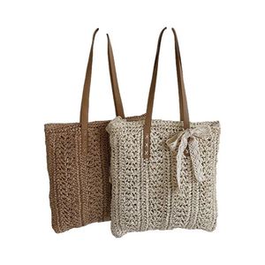 Sac de plage rétro en gelatina, élégant et original, en paille de rotin véritable, tressé et robuste - Product Image 1