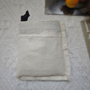 Sac en coton imprimé avec logo personnalisé, pochette en coton naturel, sac en mousseline à cordon 100% coton GOTS, sac à bijoux - Product Image 6