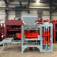 Presse à briques creuses automatique QT4-15, machine hydraulique de formage de blocs de ciment pour la production de pavés et de blocs emboîtables