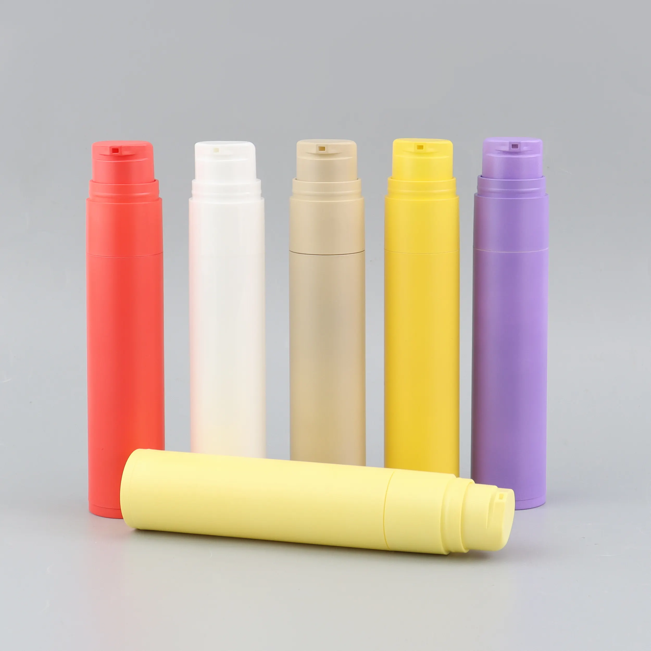 Ventes directes d'usine rechargeable coloré cosmétique pompe sans air tube de dentifrice PP bouteille en plastique 60ml