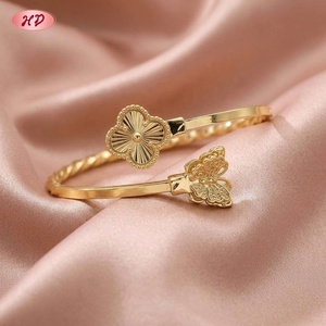 กำไลข้อมือผู้หญิงรูปงูประดับเพชรซิร์คอน ดีไซน์หรูหราจาก Hengdian ชุบทอง 18K บนทองเหลือง เครื่องประดับแฟชั่น - Product Image 6