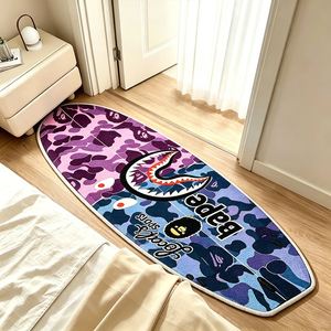 Tapis imprimé personnalisé en forme de planche de surf avec motif de marque de chaussures de sport Anime, tapis de créateur tendance <span class=keywords><strong>Bape</strong></span> pour la décoration intérieure - Product Image 2