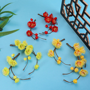 Nouvelle conception originale, faite à la main, coiffe Hanfu de style ancien, épingle à cheveux en fleur de prunier tridimensionnelle et exquise, douce, pour cheveux. - Product Image 5