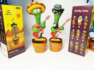 TOYSRUNNER PT105 Juguete de Peluche con Grabación, Cactus Eléctrico Bailarín con Luces LED y 3 Canciones en Inglés y Español para Edades de 5 a 13+ Años, Algodón PP - Product Image 4