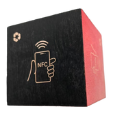 Support NFC en bois imprimé, cube hexagonal en bois, RFID 13,56 MHz, support de table NFC pour menu et commande par contact en hôtel et restaurant