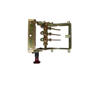 Ensemble de support de vanne multidirectionnelle Doosan Daewoo B20S 3 B30S 3 pour pièces de chariot élévateur à moteur à combustion interne - Product Image 1